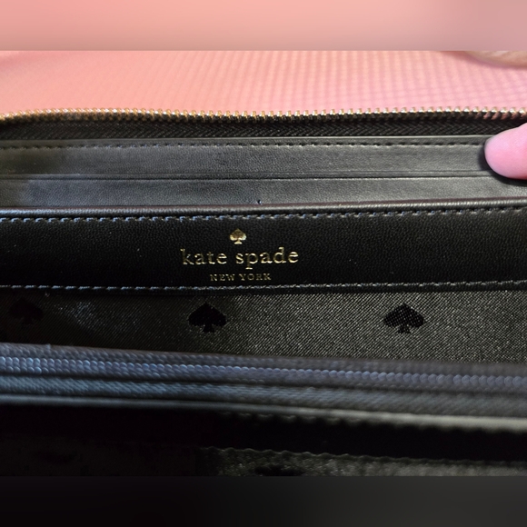 EUC Kate Spade Chelsea Large Continental Wallet - Picture 9 of 10